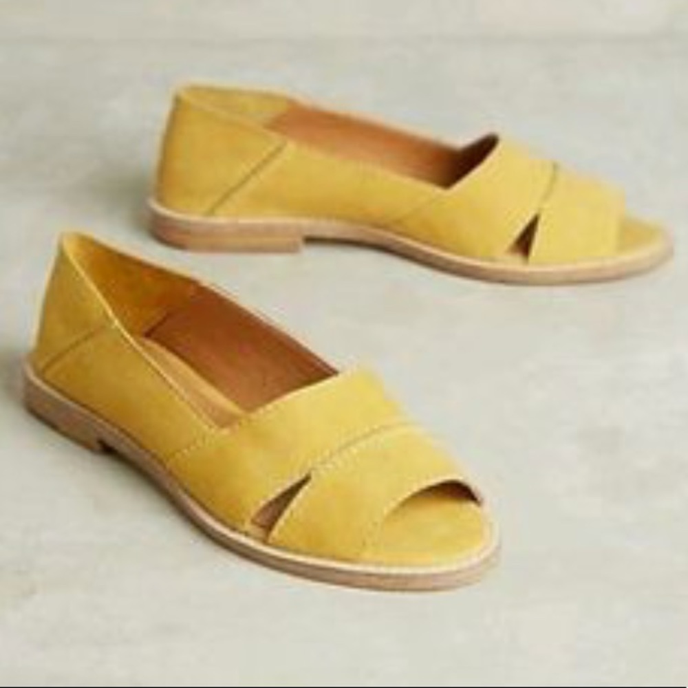 Kelsi Dagger Brooklyn yellow flats
